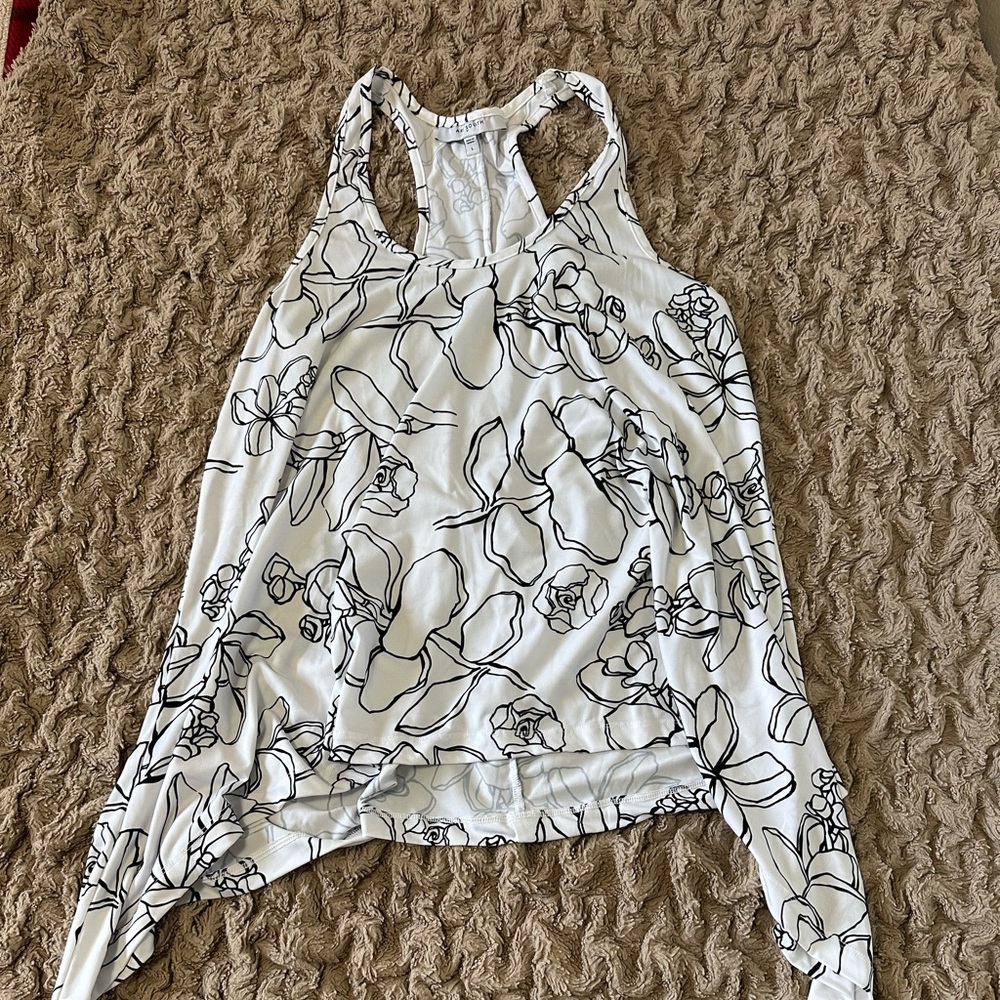Ari South handkerchief style top. Size L